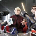 26.01.2017 Kielce. Konferencja na temat planów Wojewódzkiej Rady Dialogu Społecznego. Henryka Bochniarz i Tomasz Tworek. / Jarosław Kubalski / Radio Kielce