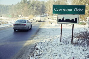 27.01.2017 Czerwona Góra. Droga do szpitala. / Jarosław Kubalski / Radio Kielce