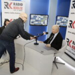 29.01.2017 Kielce. Prezes Prawa i Sprawiedliwości Jarosław Kaczyński podczas wizyty w studiu TVP3 udzielił wywiadu dla Radia Kielce. / Jarosław Kubalski / Radio Kielce