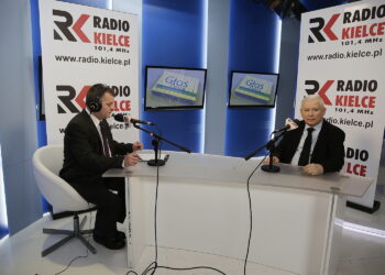 29.01.2017 Kielce. Prezes Prawa i Sprawiedliwości Jarosław Kaczyński podczas wizyty w studiu TVP3 udzielił wywiadu dla Radia Kielce. / Jarosław Kubalski / Radio Kielce