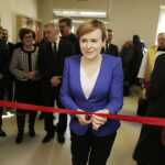 30.01.2017 Kielce. Otwarcie Środowiskowego Domu Samopomocy przy ulicy Mielczarskiego. Poseł Anna Krupka. / Jarosław Kubalski / Radio Kielce