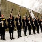 24.1.2016 Kielce. Karczówka. Pod pomnik powstańców styczniowych 1863 roku, odbył się Apel Pamięci, oddana została salwa honorowa. / Wojciech Habdas / Radio Kielce