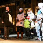 1.1.2017 Kielce. Sylwester pod gwiazdami na Rynku. Nie obyło się bez konkursów. / Wojciech Habdas / Radio Kielce