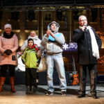 1.1.2017 Kielce. Sylwester pod gwiazdami na Rynku. Nie obyło się bez konkursów. / Wojciech Habdas / Radio Kielce