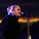 1.1.2017 Kielce. Sylwester pod gwiazdami na Rynku. Gwiazdą wieczoru był zespół Wilki. / Wojciech Habdas / Radio Kielce