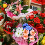 8.1.2017 Kielce. Mimo mrozu kwiaciarnie na Rynku mają się dobrze. / Wojciech Habdas / Radio Kielce