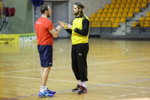 9.1.2017 Kielce. Pierwszy w 2017 roku trening zawodników Vive Tauron / Wojciech Habdas / Radio Kielce