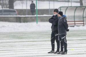 9.1.2017 Kielce. Pierwszy w 2017 roku trening piłkarzy Korony Kielce / Wojciech Habdas / Radio Kielce