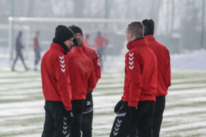 9.1.2017 Kielce. Pierwszy w 2017 roku trening piłkarzy Korony Kielce / Wojciech Habdas / Radio Kielce