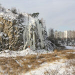 9.1.2017 Kielce. Ekstremalna wspinaczka zimowa na sztucznym lodospadzie na Kadzielni / Wojciech Habdas / Radio Kielce