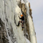 9.1.2017 Kielce. Ekstremalna wspinaczka zimowa na sztucznym lodospadzie na Kadzielni / Wojciech Habdas / Radio Kielce