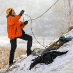 9.1.2017 Kielce. Ekstremalna wspinaczka zimowa na sztucznym lodospadzie na Kadzielni / Wojciech Habdas / Radio Kielce