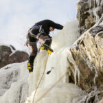 9.1.2017 Kielce. Ekstremalna wspinaczka zimowa na sztucznym lodospadzie na Kadzielni / Wojciech Habdas / Radio Kielce