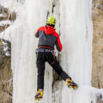 9.1.2017 Kielce. Ekstremalna wspinaczka zimowa na sztucznym lodospadzie na Kadzielni / Wojciech Habdas / Radio Kielce