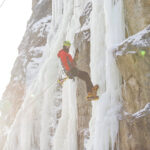 9.1.2017 Kielce. Ekstremalna wspinaczka zimowa na sztucznym lodospadzie na Kadzielni / Wojciech Habdas / Radio Kielce