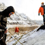 9.1.2017 Kielce. Ekstremalna wspinaczka zimowa na sztucznym lodospadzie na Kadzielni / Wojciech Habdas / Radio Kielce