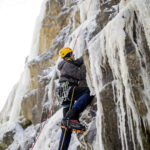 9.1.2017 Kielce. Ekstremalna wspinaczka zimowa na sztucznym lodospadzie na Kadzielni / Wojciech Habdas / Radio Kielce