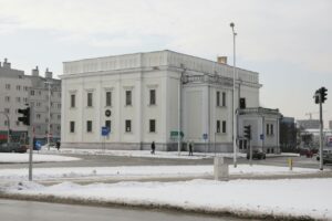 Kielce. ulica IX wieków. Budynek dawnej synagogi, powstanie tutaj Galeria Lalek Teatralnych / Wojciech Habdas / Radio Kielce