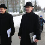 17.1.2017 Kielce. XX Dzień Judaizmu w Kościele katolickim w Polsce. Pomnik „Menora” Al. IX Wieków Kielc – wspomnienie Żydów zamordowanych podczas  pogromu kieleckiego – modlitwy. / Wojciech Habdas / Radio Kielce