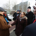 17.1.2017 Kielce. XX Dzień Judaizmu w Kościele katolickim w Polsce. Pomnik „Menora” Al. IX Wieków Kielc – wspomnienie Żydów zamordowanych podczas  pogromu kieleckiego – modlitwy. / Wojciech Habdas / Radio Kielce