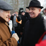 17.1.2017 Kielce. XX Dzień Judaizmu w Kościele katolickim w Polsce. Pomnik „Menora” Al. IX Wieków Kielc – wspomnienie Żydów zamordowanych podczas  pogromu kieleckiego – modlitwy. / Wojciech Habdas / Radio Kielce