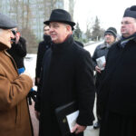 17.1.2017 Kielce. XX Dzień Judaizmu w Kościele katolickim w Polsce. Pomnik „Menora” Al. IX Wieków Kielc – wspomnienie Żydów zamordowanych podczas  pogromu kieleckiego – modlitwy. / Wojciech Habdas / Radio Kielce