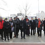 17.1.2017 Kielce. XX Dzień Judaizmu w Kościele katolickim w Polsce. Pomnik „Menora” Al. IX Wieków Kielc – wspomnienie Żydów zamordowanych podczas  pogromu kieleckiego – modlitwy. / Wojciech Habdas / Radio Kielce