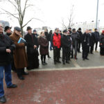 17.1.2017 Kielce. XX Dzień Judaizmu w Kościele katolickim w Polsce. Pomnik „Menora” Al. IX Wieków Kielc – wspomnienie Żydów zamordowanych podczas  pogromu kieleckiego – modlitwy. / Wojciech Habdas / Radio Kielce