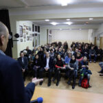 19.1.2017 Kielce. Spotkanie z Andrzejem Sygutem, zastępcą Prezydenta Miasta w Gimnazjum nr 7. / Wojciech Habdas / Radio Kielce