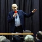 19.1.2017 Kielce. Spotkanie z Andrzejem Sygutem, zastępcą Prezydenta Miasta w Gimnazjum nr 7. / Wojciech Habdas / Radio Kielce