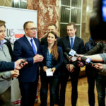 19.1.2017 Kielce. Otwarte spotkanie z posłami PO Joanną Muchą, Agnieszką Pomaską, Sławomirem Nitrasem, Pawłem Olszewskim, Cezarym Tomczykiem i Rafałem Trzaskowskim  w Wojewódzkim Domu Kultury w Kielcach / Wojciech Habdas / Radio Kielce