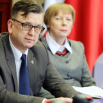 20.1.2017 Kielce. Konferencja prasowa. Agata Wojtyszek, Wojewoda Świętokrzyski, Kazimierz Mądzik, Świętokrzyski Kurator Oświaty, Elżbieta Frejowska, Wydział Organizacji i Kadr, Robert Frey, Wydział Prawny, Nadzoru i Kontroli UW, Tomasz Pleban, dyrektor Wydziału Organizacji i Rozwoju Edukacji / Wojciech Habdas / Radio Kielce