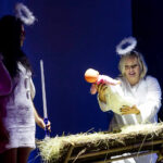 22.1.2017 Kielce. Kolędowanie w Targach Kielce. Spektakl pracowników Targów Kielce „Jeden Zero Dla Nieba” / Wojciech Habdas / Radio Kielce