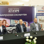 26.1.2017 Kielce. W siedzibie firmy Toyota Romanowski, trener i zawodnicy Effectora odebrali nowe Toyoty C-HR, którymi będą się poruszać przez następne trzy sezony. / Wojciech Habdas / Radio Kielce