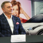 26.1.2017 Kielce. W siedzibie firmy Toyota Romanowski, trener i zawodnicy Effectora odebrali nowe Toyoty C-HR, którymi będą się poruszać przez następne trzy sezony. n/z Marek Romanowski, właściciel salonu Toyota Romanowski. / Wojciech Habdas / Radio Kielce