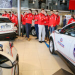 26.1.2017 Kielce. W siedzibie firmy Toyota Romanowski, trener i zawodnicy Effectora odebrali nowe Toyoty C-HR, którymi będą się poruszać przez następne trzy sezony. / Wojciech Habdas / Radio Kielce