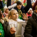 28.1.2017 Kielce. Kolędnicy misyjni spotkali się dziś w kieleckiej katedrze na zaproszenie biskupa Jana Piotrowskiego. / Wojciech Habdas / Radio Kielce