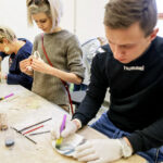 28.1.2017 Kielce. Dekorowanie ceramiki tlenkami. Warsztaty w IDK / Wojciech Habdas / Radio Kielce