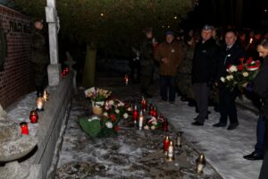 Sandomierz. Światełko dla żołnierzy AK (14 lutego 2017 r) / Michał Jakóbczyk / Radio Kielce