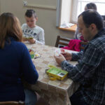 Spotkanie z cyklu „Gry bez prądu” w Muzeum Zabawy i Zabawek w Kielcach (12.02.2017) / Karol Żak / Radio Kielce