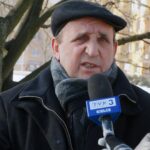 2017-02-15. Program Radia Kielce i TVP3 Kielce „Interwencja”. Mieszkańcy osiedla Uroczysko w Kielcach chcą remontu ulicy wiodącej do przedszkola i żłobka oraz budowy chodnika. / Grzegorz Jamka / Radio Kielce