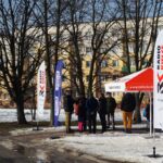 2017-02-15. Program Radia Kielce i TVP3 Kielce „Interwencja”. Mieszkańcy osiedla Uroczysko w Kielcach chcą remontu ulicy wiodącej do przedszkola i żłobka oraz budowy chodnika. / Grzegorz Jamka / Radio Kielce