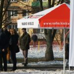 2017-02-15. Program Radia Kielce i TVP3 Kielce „Interwencja”. Mieszkańcy osiedla Uroczysko w Kielcach chcą remontu ulicy wiodącej do przedszkola i żłobka oraz budowy chodnika. / Grzegorz Jamka / Radio Kielce