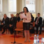 Nadzwyczajna sesja rady powiatu ws. odwołania starosty ostrowieckiego Zbigniewa Dudy. 14 radnych zagłosowało przeciw wnioskowi, a tylko 8 za. / Kalina Łabuz / Radio Kielce