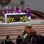 Uroczystości pogrzebowe Anny Sowy, pełnomocnik prezydenta Kielc ds. osób niepełnosprawnych / Robert Felczak / Radio Kielce