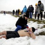 19.02.2017 Ćmińsk. Charytatywny bieg wokół miejscowego stadionu / Jarosław Kubalski / Radio Kielce