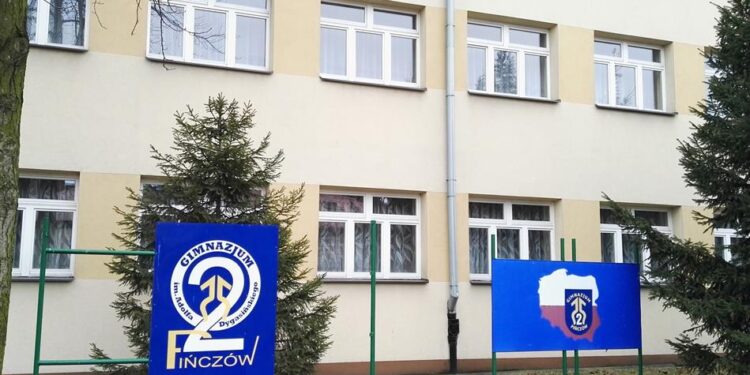 Gimnazjum nr 2. Pińczów / Kamil Włosowicz / Radio Kielce