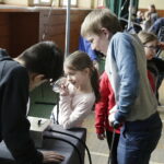 20.02.2017 Busko-Zdrój. "Naukobus" Centrum Nauki „Kopernik” zawitał dzisiaj do Szkoły Podstawowej nr 3. / Jarosław Kubalski / Radio Kielce