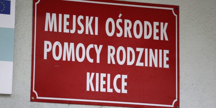 17.02.2016 Kielce. MOPR przy ulicy Studziennej. / Jarosław Kubalski / Radio Kielce