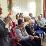 01.02.2017 Kielce. Środowiskowy Dom Samopomocy przy ulicy Urzędniczej odwiedzili artyści teatralni z Krakowa. / Jarosław Kubalski / Radio Kielce